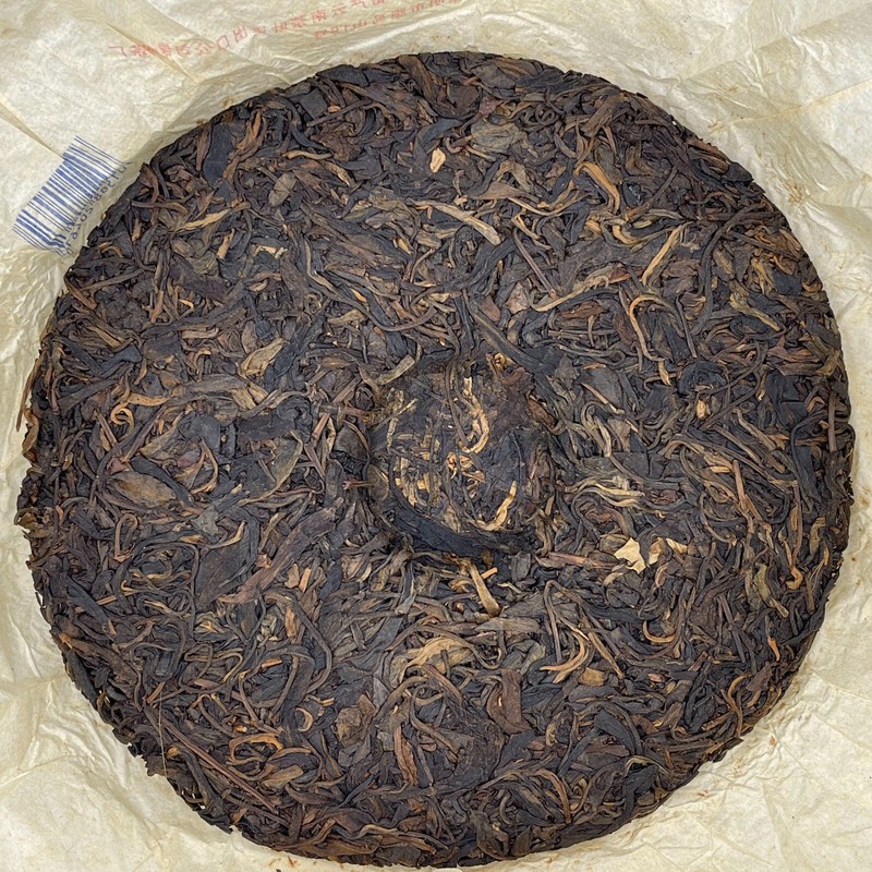 Pu-erh tea,2007,訂製茶Custom Tea,中茶牌易武圓茶China Tea Brand Yiwu Round Tea,380g,Raw gallery