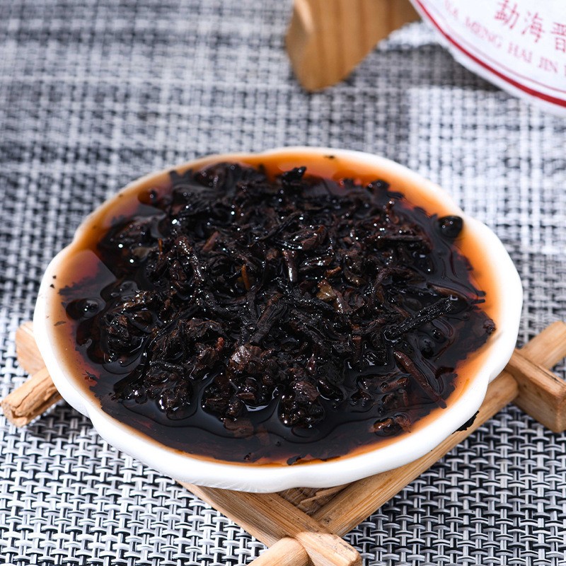 200g Yunnan Pu'er 23-757T Ripe Tea Cake Old Tree Tea Compressed Tea gallery