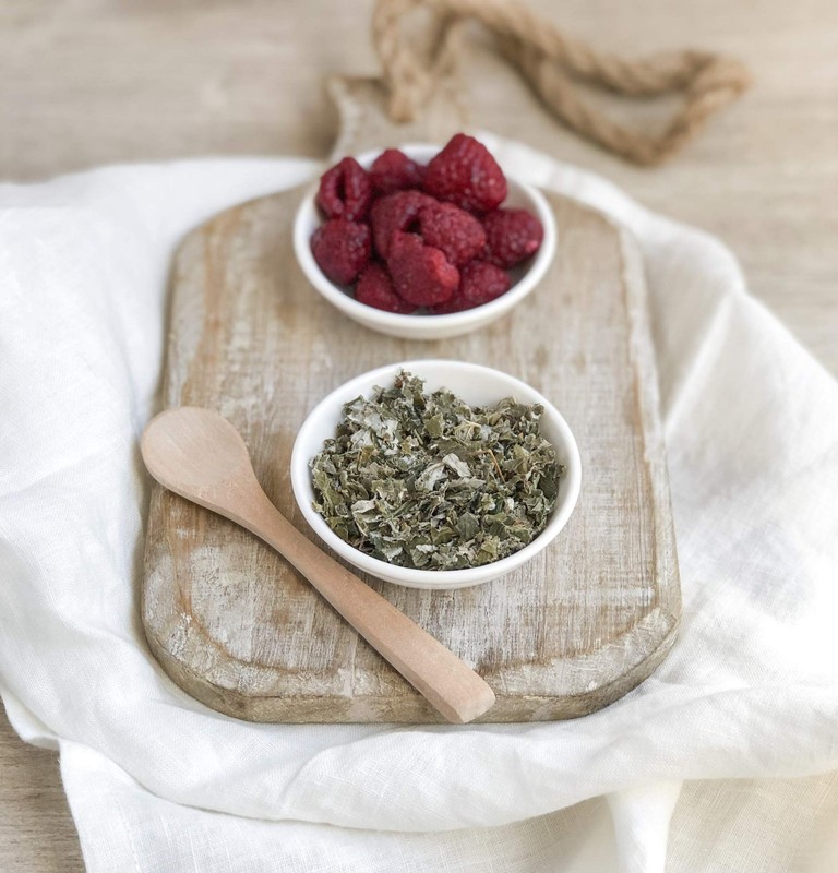 Organic Red Raspberry Leaves 1 lb - Cut & Sifted, Gluten Free, Non-GMO, Keto Fri gallery