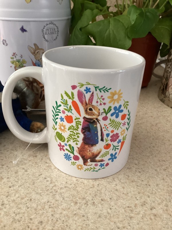 Peter Rabbit Tin TEA CANNISTER WITH 80 ENGLISH BREAKFAST TEABAGS ,MUG AND RABBIT gallery