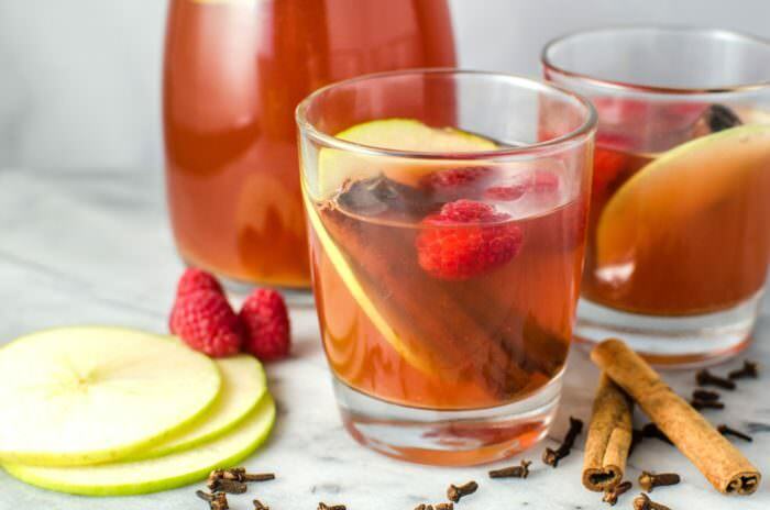 Raspberry Hibiscus Herbal Tea Rosehips & Apples Loose Leaf Tea gallery