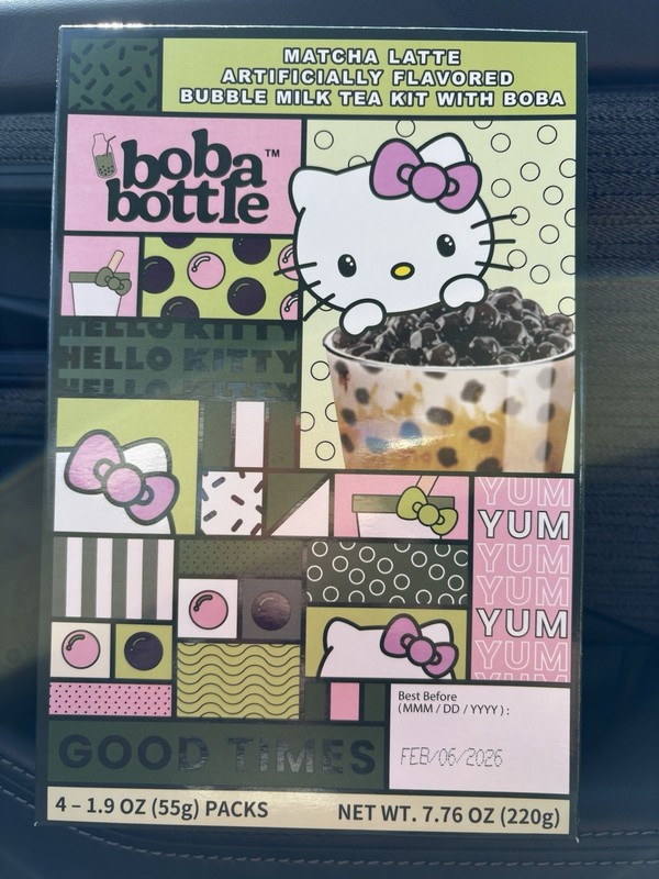 BOBA BOTTLE HELLO KITTY GREEN MATCHA FLAVOR MILK TEA KIT WITH BOBA 👅💦 gallery