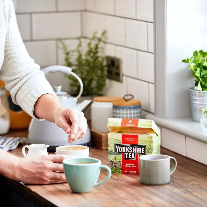 Yorkshire Tea, Red, Black 80 Count (Pack of 1), 80 Teabags 1) gallery