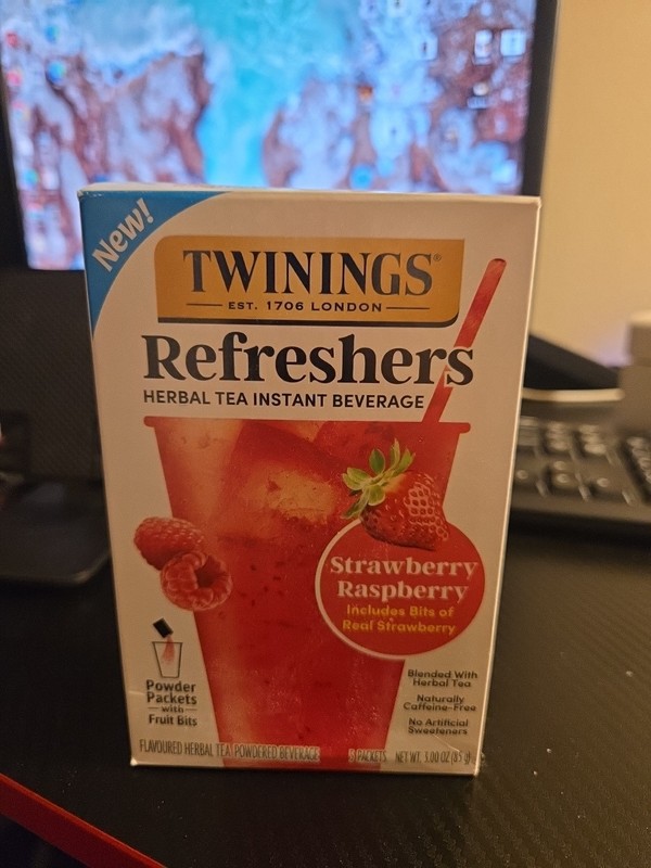 Twinings Strawberry Raspberry Refreshers Exp: 07/2027