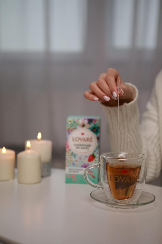 LOVARE CHAMPAGNE SPLASHES Tea in envelopes 24x2g - 48g gallery