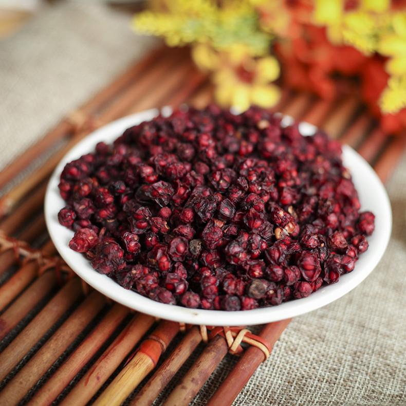 Schisandra Berry 北五味子(북오미자) - Dried Loose Berry - New Crop - Wild Crafted gallery