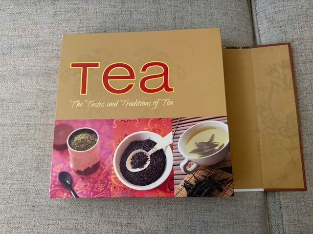 Boxed Tea Gift Set – 2014 The Tastes and Traditions of Tea See Pics For Details