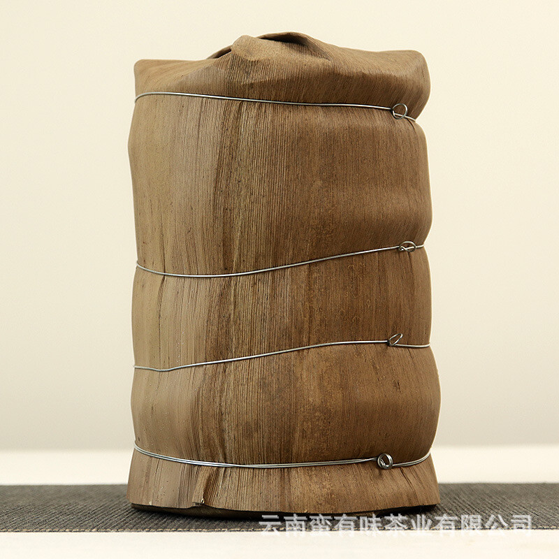 100g Yunnan Menghai Ripe Pu'er Tea Golden Needle White Lotus Ripe Cake Palace gallery
