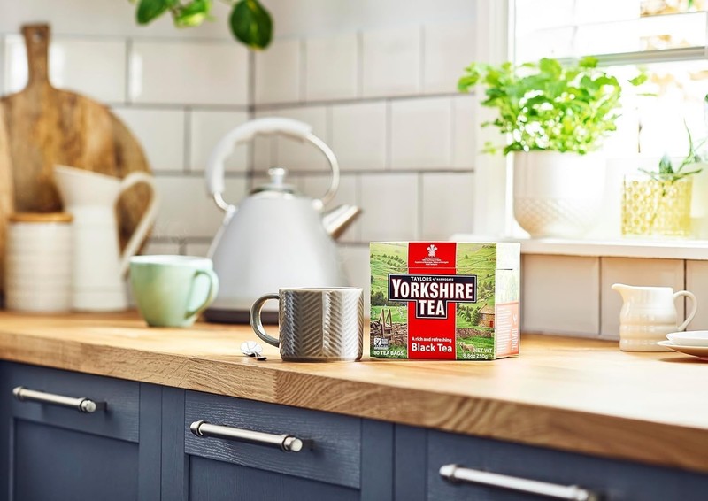 Yorkshire Tea, Red, Black 80 Count (Pack of 1), 80 Teabags 1) gallery