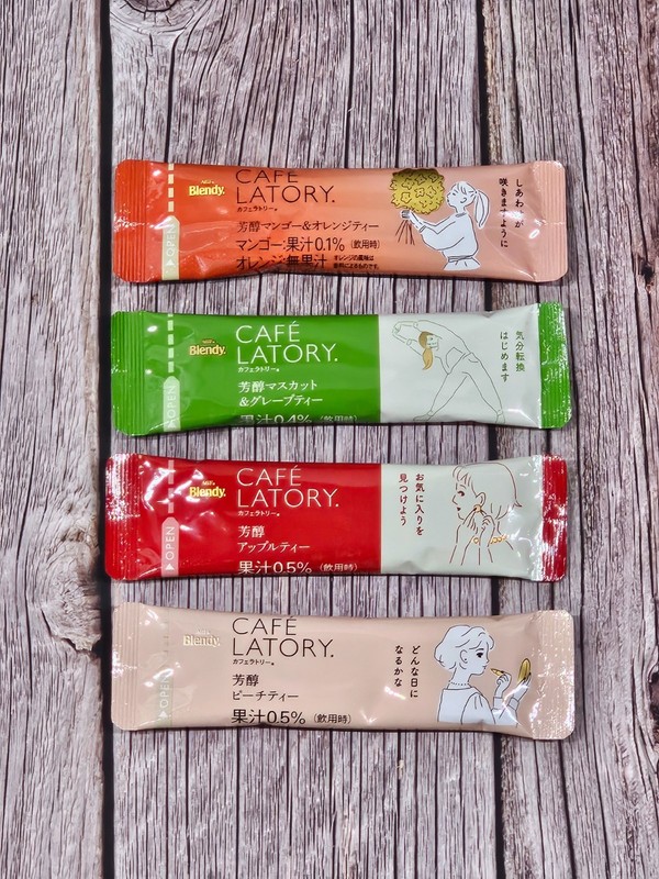 AGF Blendy Cafe Ratory Stick Fruit Tea Assortment (4 sticks) -Japanese Fruit Tea
