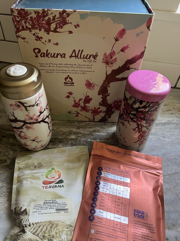 Teavana Sakura Allure Tea Gift Set Green Tea