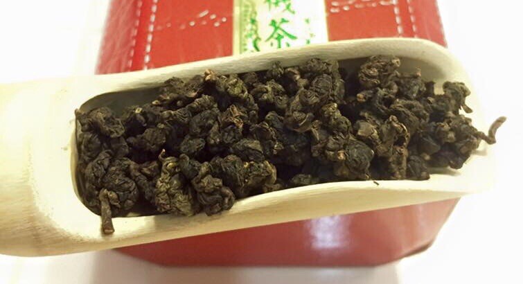 100% Organic Hand pick Taiwan Li-Shan high mountain Honey Oolong Tea (150 g )