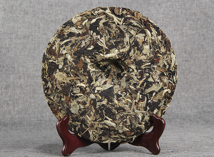 2018 Pu'er Tea Moonlight Beauty Puer Moon White Pu-erh Cake 357g Raw Puerh Tea gallery