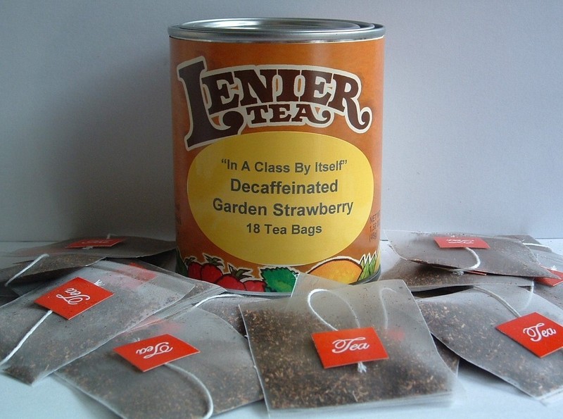 Lenier Decaf. Strawberry Biodegradable Nylon Tea Bags 18 Count Reusable Tins