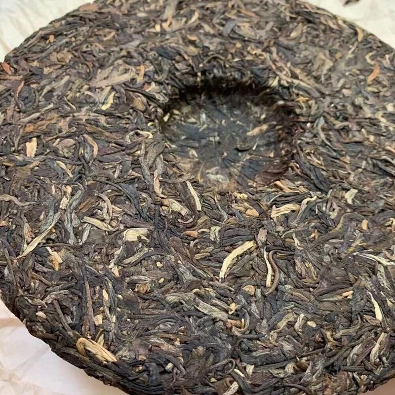 2002 Lao Ban Zhang Raw Pu-erh Tea Cake 357g - Yunnan Aged Sheng Puerh gallery