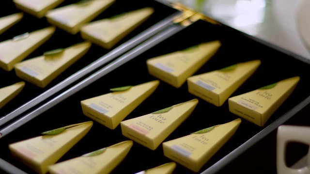 Premium Tea Gift Set - 20 Assorted Blends, Individually Wrapped Pyramid Infusers gallery