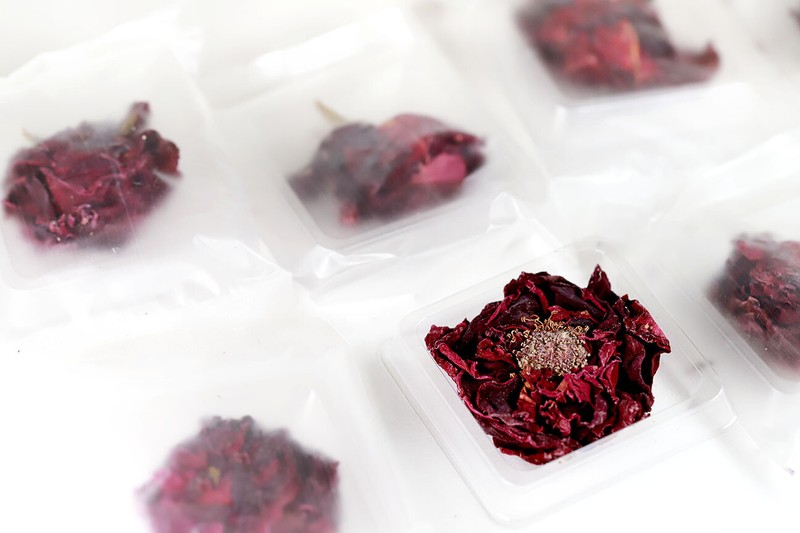 Dark Red Rose Flower Tea 墨红玫瑰花茶 gallery