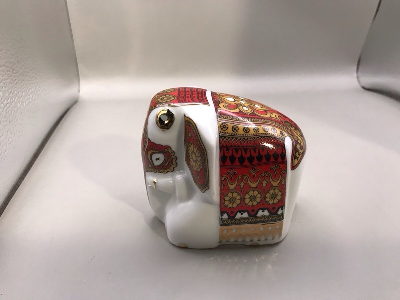 Porcelain Elephant Decorated With Traditional Perahera Garments NO TEA