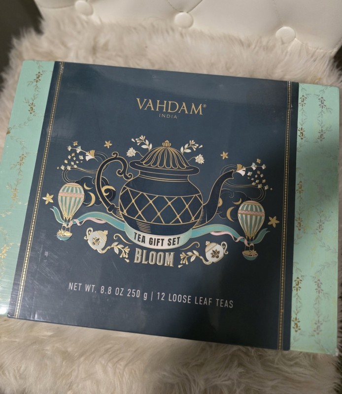 Vahdam Bloom Tea Gift Set 12 Loose Leaf Teas Assortment 250g Indian Pantry