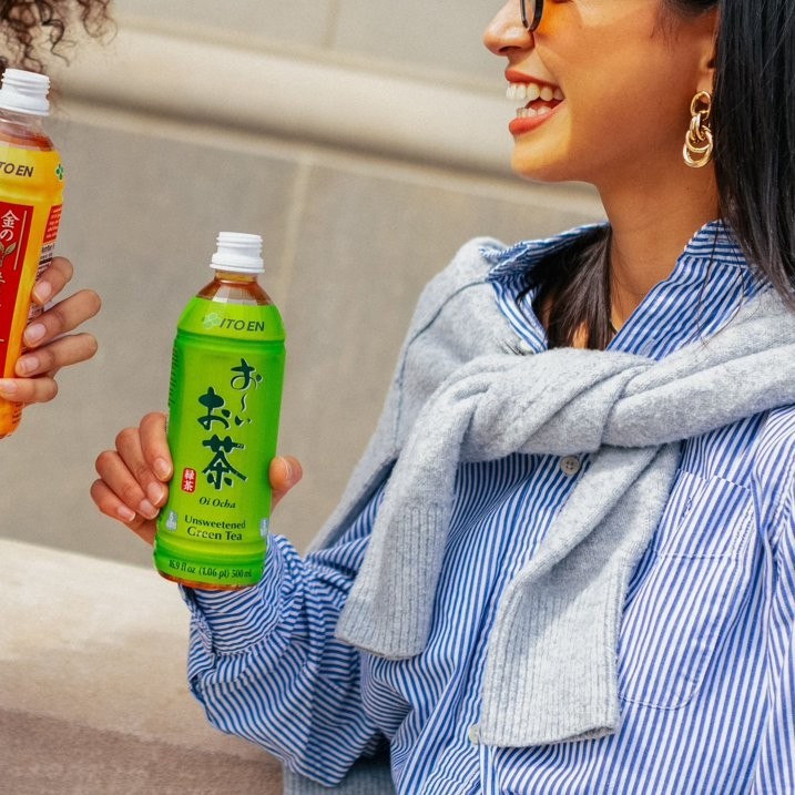 ITO EN Oi Ocha Unsweetened Green Tea, 16.9 fl. oz., 12 pk. gallery